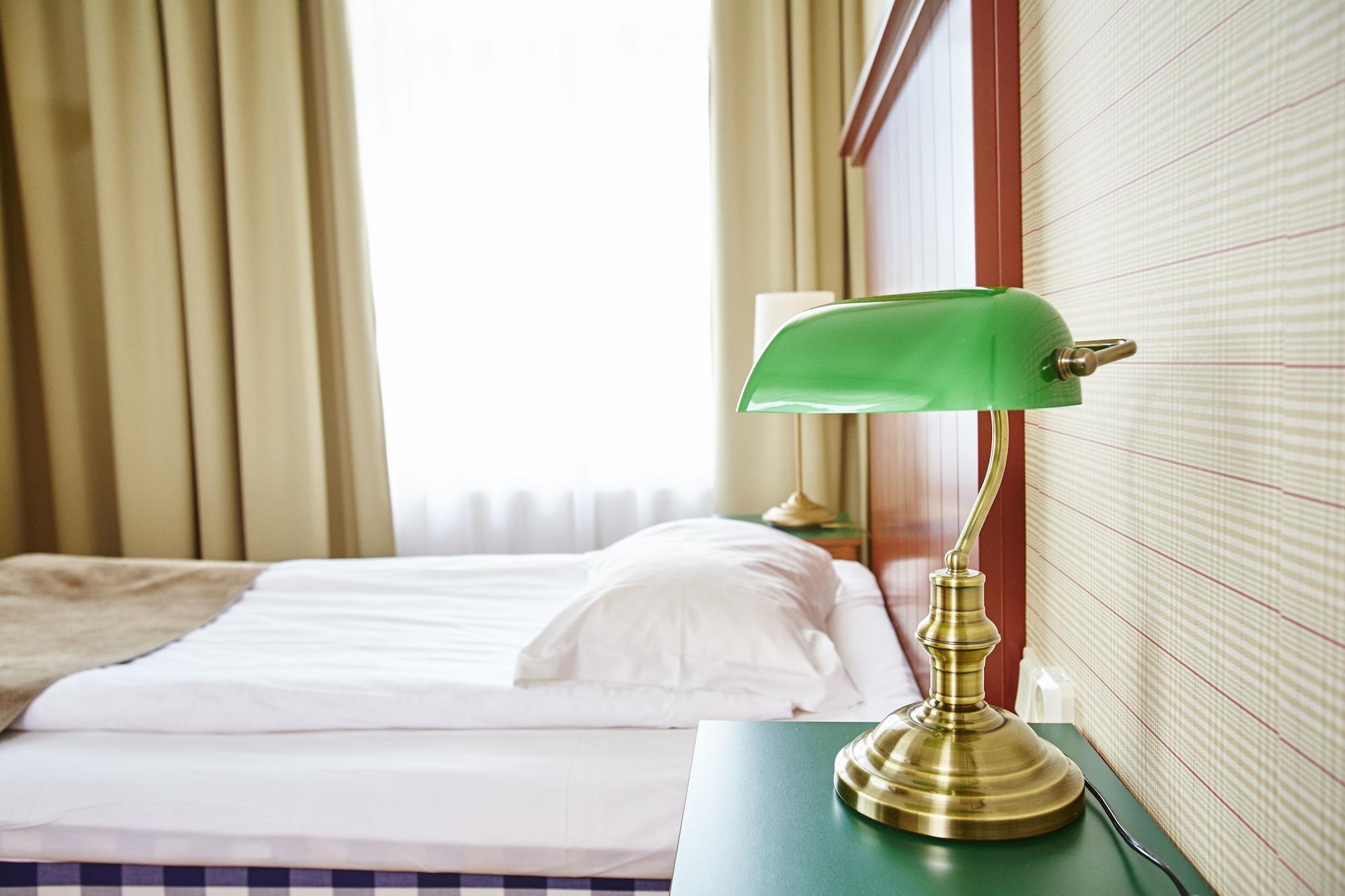 Hotel Bishops Arms Koeping Екстер'єр фото