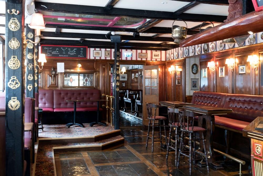 Hotel Bishops Arms Koeping Екстер'єр фото