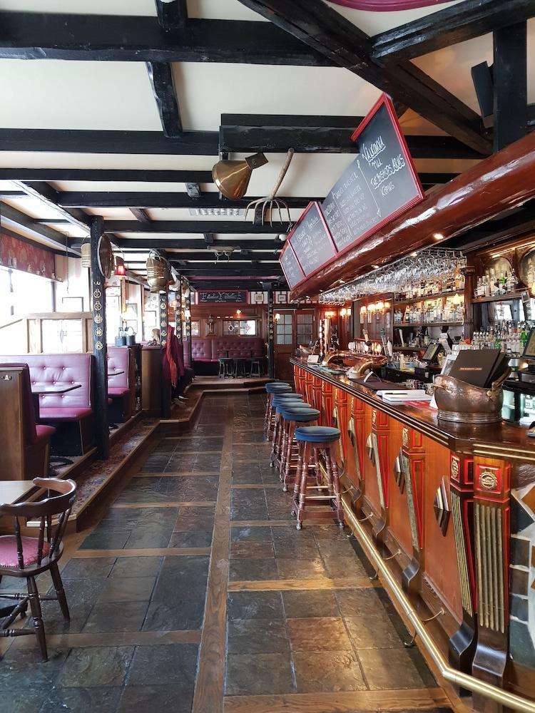 Hotel Bishops Arms Koeping Екстер'єр фото