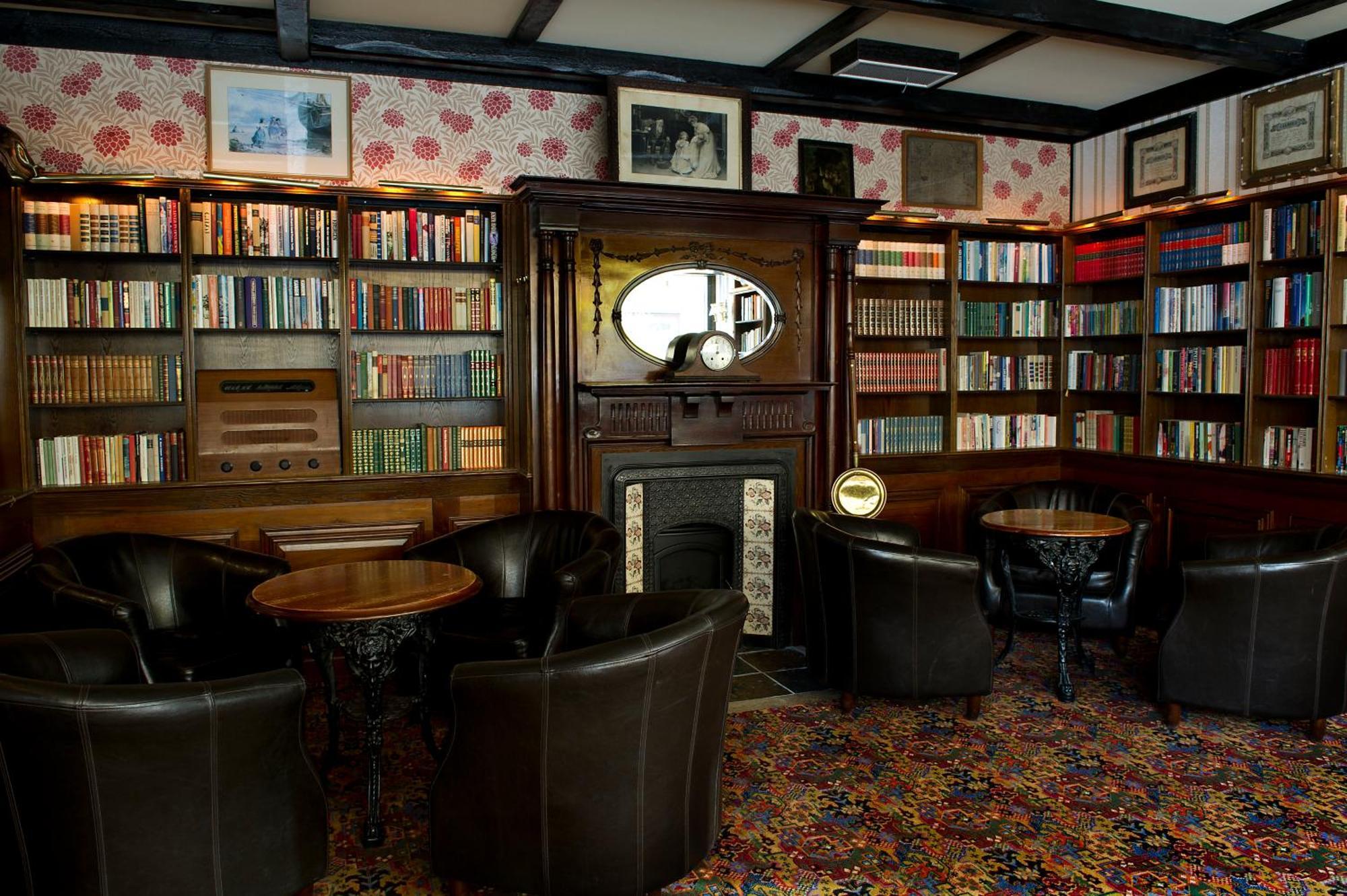 Hotel Bishops Arms Koeping Екстер'єр фото