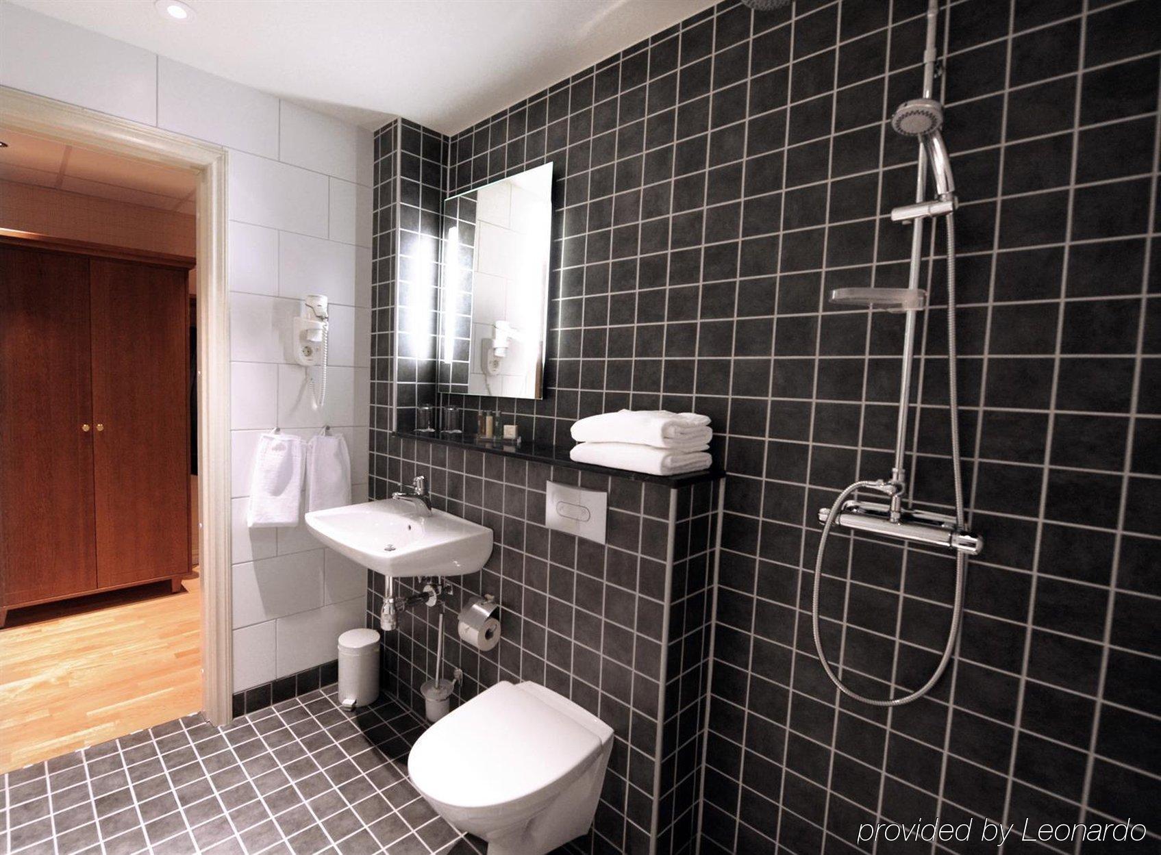 Hotel Bishops Arms Koeping Екстер'єр фото