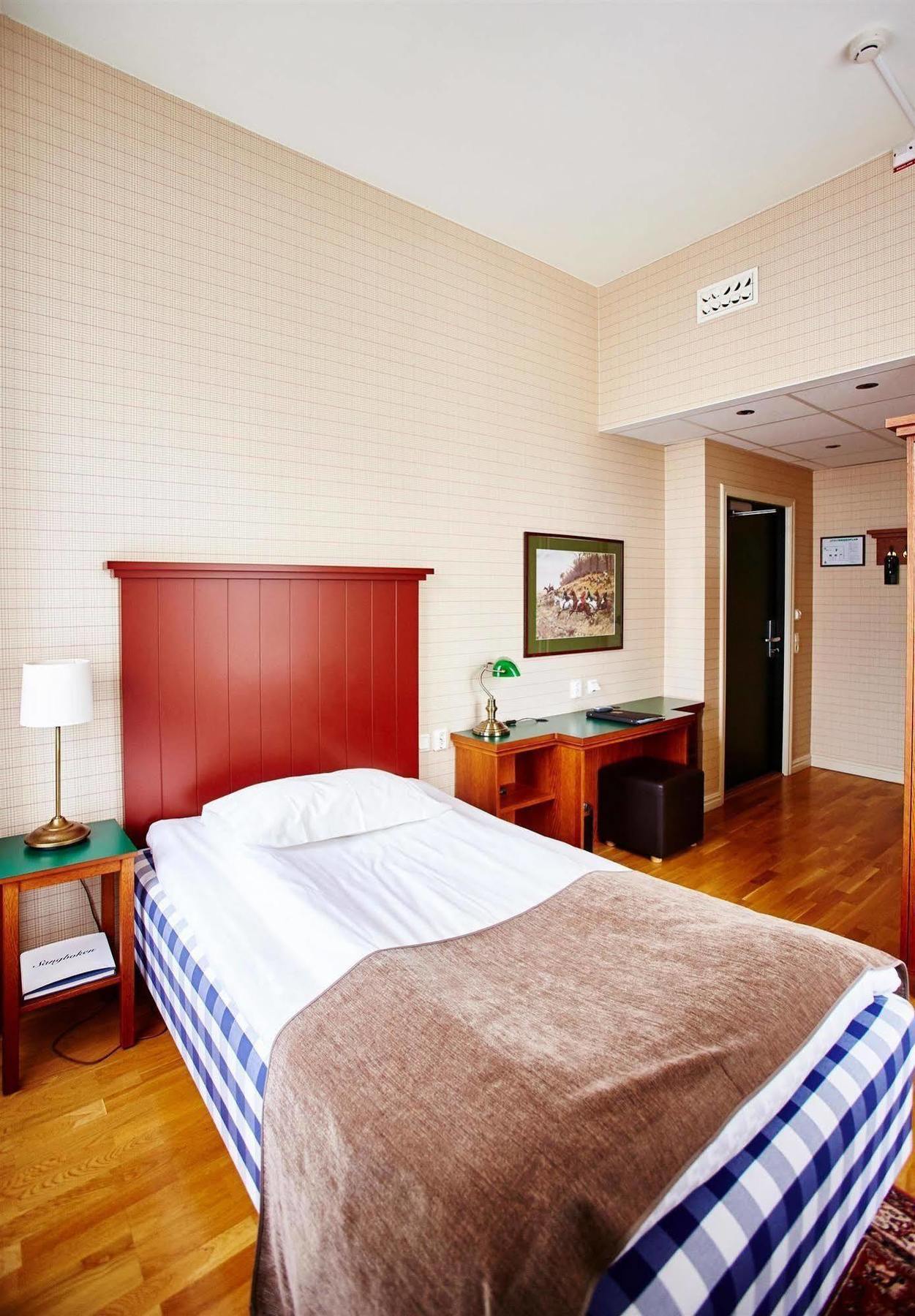 Hotel Bishops Arms Koeping Екстер'єр фото